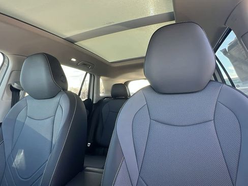 New 2026 Volkswagen Tiguan SE image 11