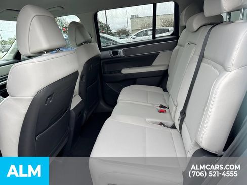 Used 2026 Hyundai Santa Fe SE FWD image 12