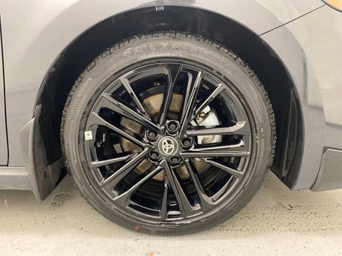 Used 2025 Toyota Camry SE image 8