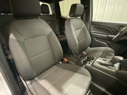 Used 2023 Chevrolet Colorado W/T image 13