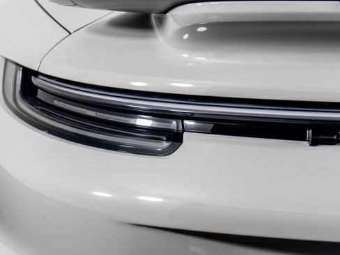 Used 2022 Porsche 911 Turbo image 13