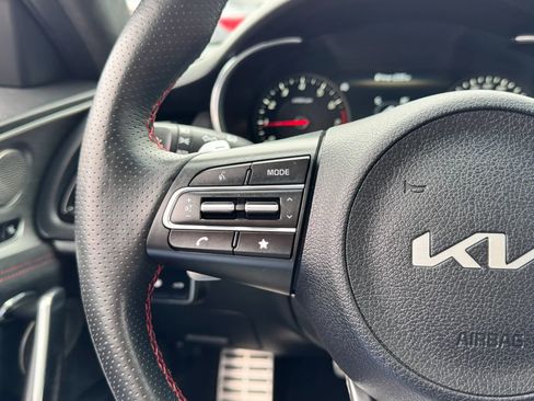 Used 2023 Kia Stinger GT2 image 14