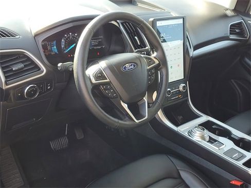 Certified 2024 Ford Edge SEL w/ Convenience Package image 11