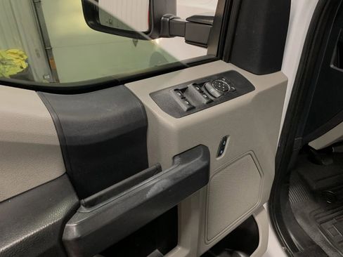 Used 2022 Ford F250 XL w/ Power Equipment Group image 33