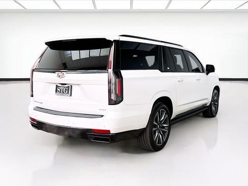 Used 2021 Cadillac Escalade ESV Sport Platinum AWD/4WD image 4
