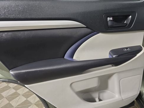 Used 2018 Toyota Highlander Plus image 21