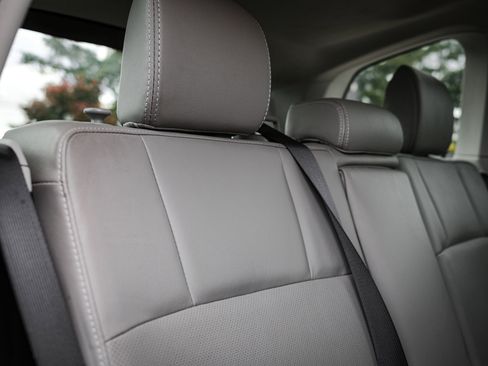 Used 2017 Subaru Forester 2.5i Limited image 33