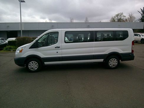 Used 2017 Ford Transit 350 XLT image 2