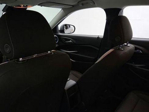 Used 2025 Chevrolet Trax LS w/ LS Convenience Package image 19