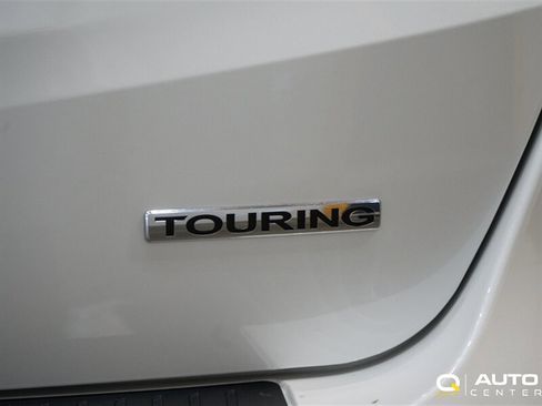 Used 2023 Honda Odyssey Touring image 5