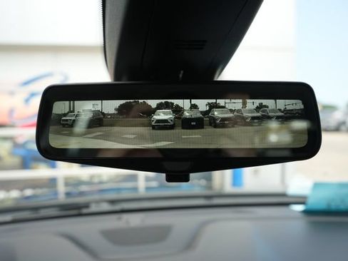 Used 2018 Chevrolet Traverse LT AWD/4WD image 31
