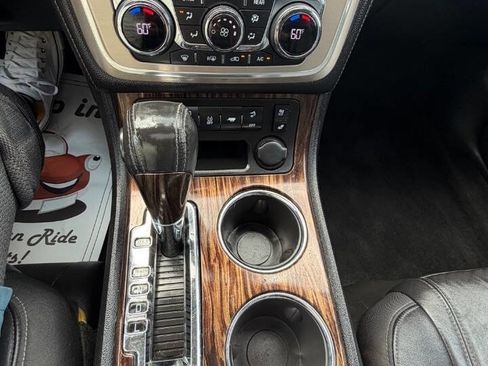 Used 2013 GMC Acadia Denali image 21