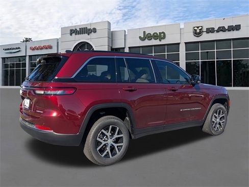 New 2025 Jeep Grand Cherokee Limited image 4
