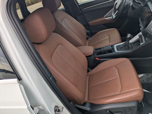 Used 2023 Audi Q3 2.0T Premium Plus w/ Premium Plus Package image 28