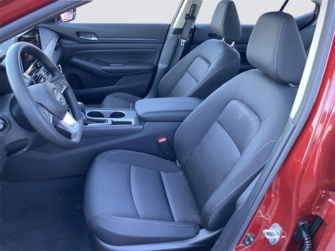 Used 2025 Nissan Altima 2.5 SV w/ SV Special Edition Package image 13