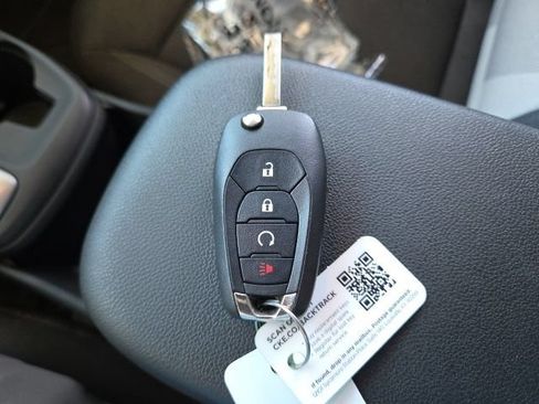 Used 2024 Chevrolet Trax RS w/ Driver Confidence Package FWD image 9
