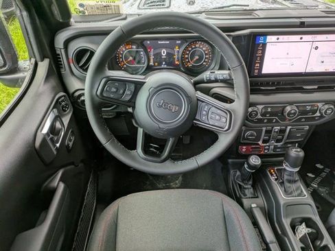 New 2025 Jeep Wrangler Rubicon w/ XTREMEE 35" Tire Package image 15