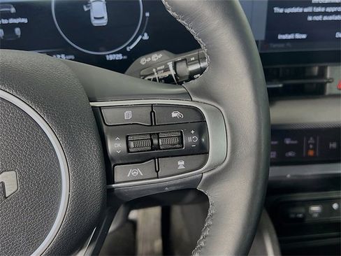 Used 2024 Kia Sportage SX image 17