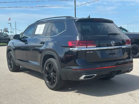 Used 2023 Volkswagen Atlas SE w/ Panoramic Sunroof Package FWD image 4