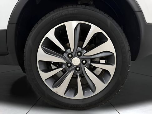 Used 2022 Buick Encore Preferred w/ Safety Package AWD/4WD image 29