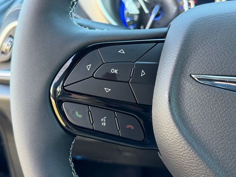 New 2026 Chrysler Pacifica Limited image 18