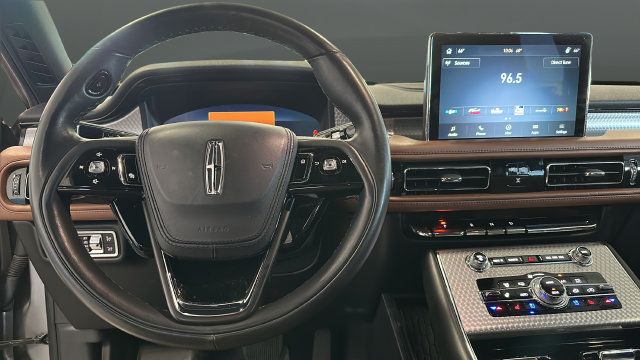 Used 2023 Lincoln Aviator Grand Touring w/ Equipment Group 301A AWD/4WD image 11