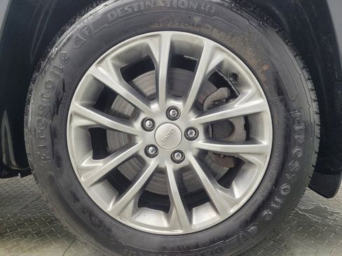 Used 2020 Jeep Cherokee Latitude Plus w/ Cold Weather Group image 31