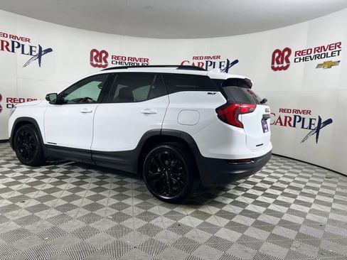 Used 2021 GMC Terrain SLT w/ Elevation Edition image 6