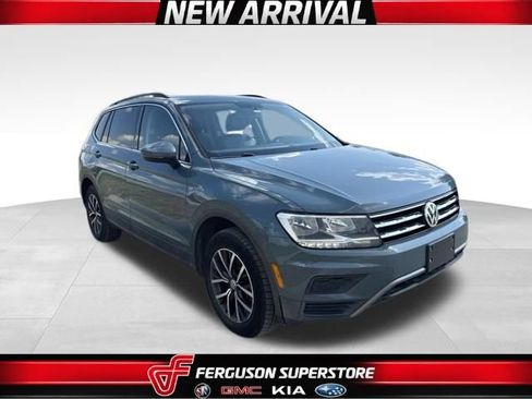 Used 2019 Volkswagen Tiguan SE FWD image 1