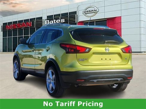 Used 2017 Nissan Rogue Sport SL w/ SL Premium Package image 5