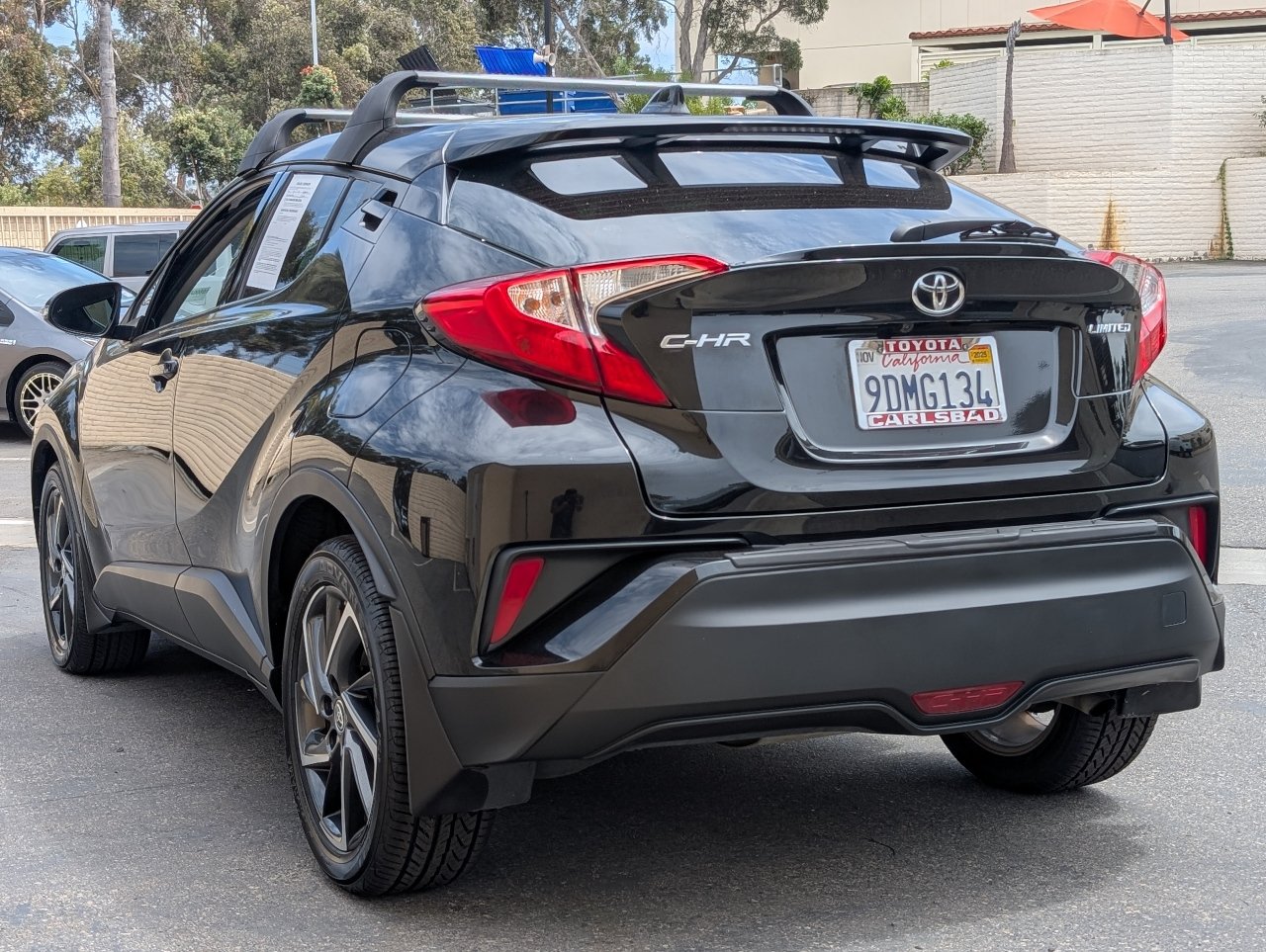 Used 2022 Toyota C-HR Limited FWD image 11