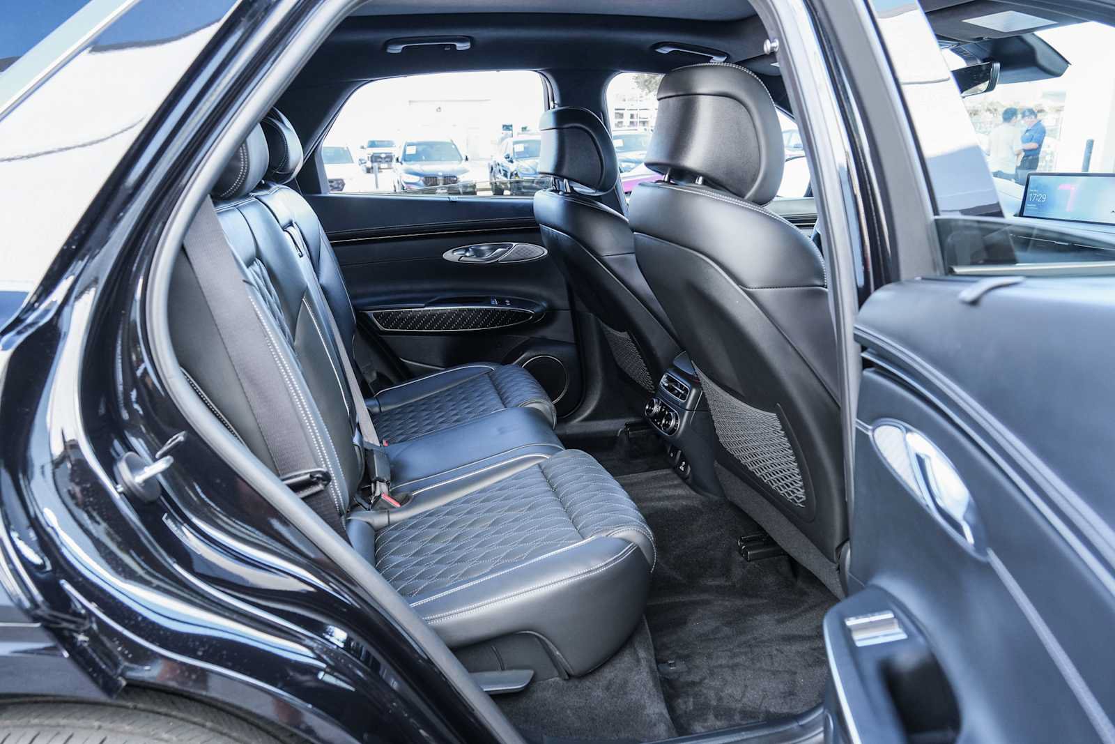 Used 2025 Genesis GV70 3.5T Sport w/ Sport Prestige Package AWD/4WD image 31