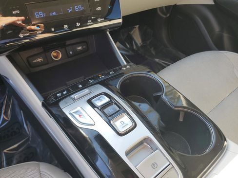 Used 2023 Hyundai Tucson Limited image 27