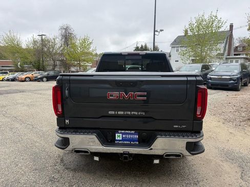 Used 2022 GMC Sierra 1500 SLT w/ SLT Premium Plus Package AWD/4WD image 4