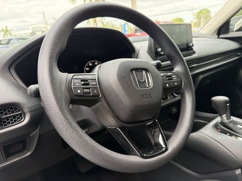 Certified 2025 Honda HR-V LX image 24