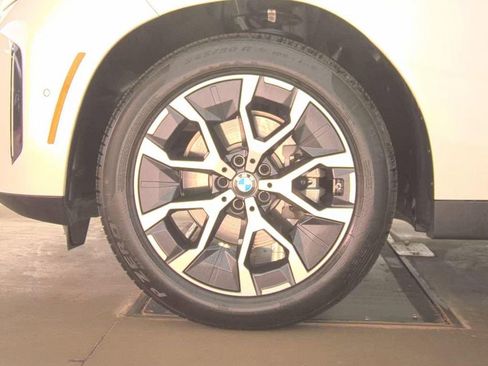 Used 2025 BMW X3 xDrive30i w/ Premium Package image 10