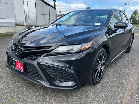 Certified 2024 Toyota Camry SE w/ Cold Weather Package FWD image 1