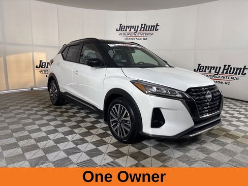 Used 2023 Nissan Kicks SR w/ SR Premium Package image 4