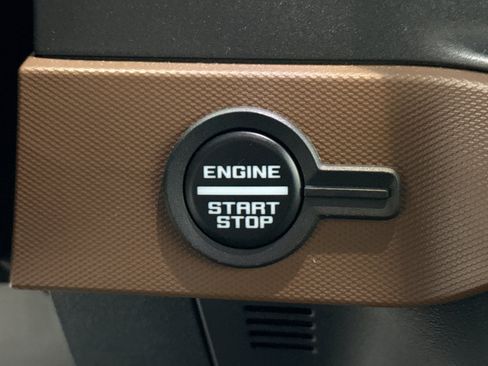 Used 2024 Ford Bronco Outer Banks AWD/4WD image 22
