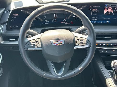 Used 2025 Cadillac XT4 Premium Luxury w/ Technology Package AWD/4WD image 23
