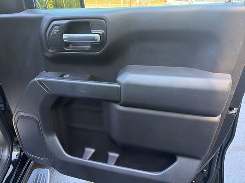 Certified 2022 Chevrolet Silverado 1500 Custom AWD/4WD image 15