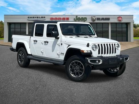 Used 2023 Jeep Gladiator Overland w/ Popular Equipment Package AWD/4WD image 2
