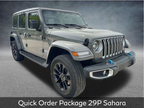 Used 2023 Jeep Wrangler Unlimited Sahara w/ Cold Weather Group AWD/4WD image 2