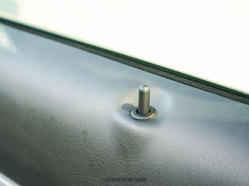 Used 2002 Ford Thunderbird RWD image 40