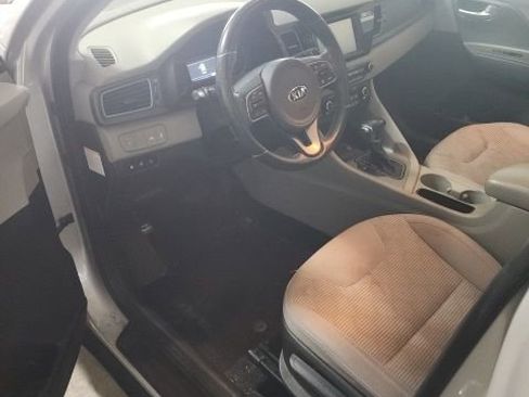 Used 2018 Kia Niro LX image 6
