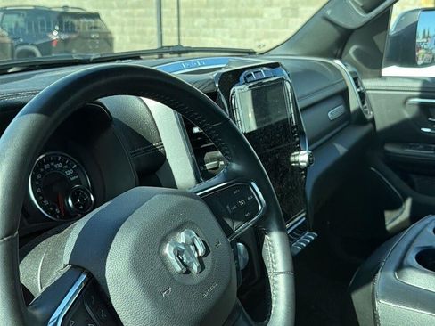 Used 2024 RAM 1500 Laramie AWD/4WD image 8