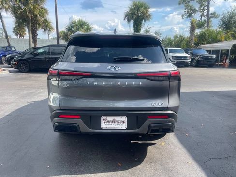 Used 2025 INFINITI QX60 Luxe w/ Vision Package FWD image 4