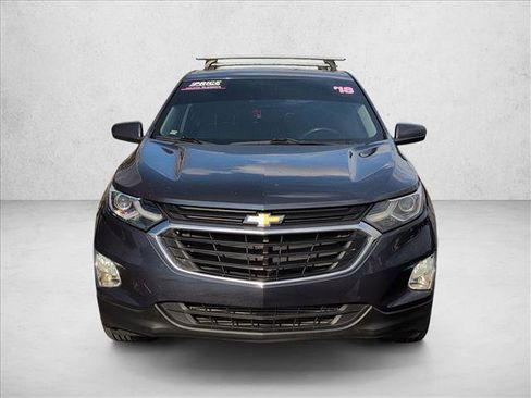 Used 2018 Chevrolet Equinox LT image 2