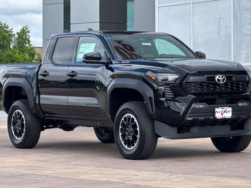 New 2025 Toyota Tacoma TRD Off-Road image 2