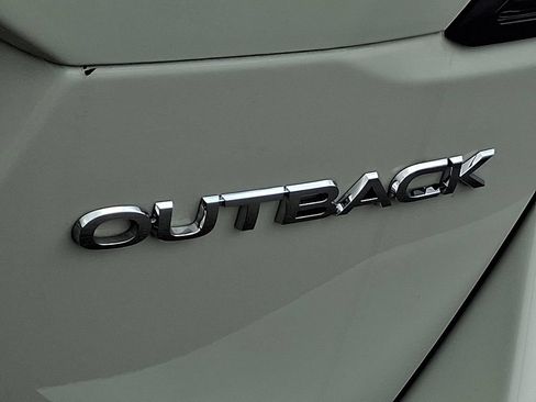 Used 2025 Subaru Outback Premium AWD/4WD image 30